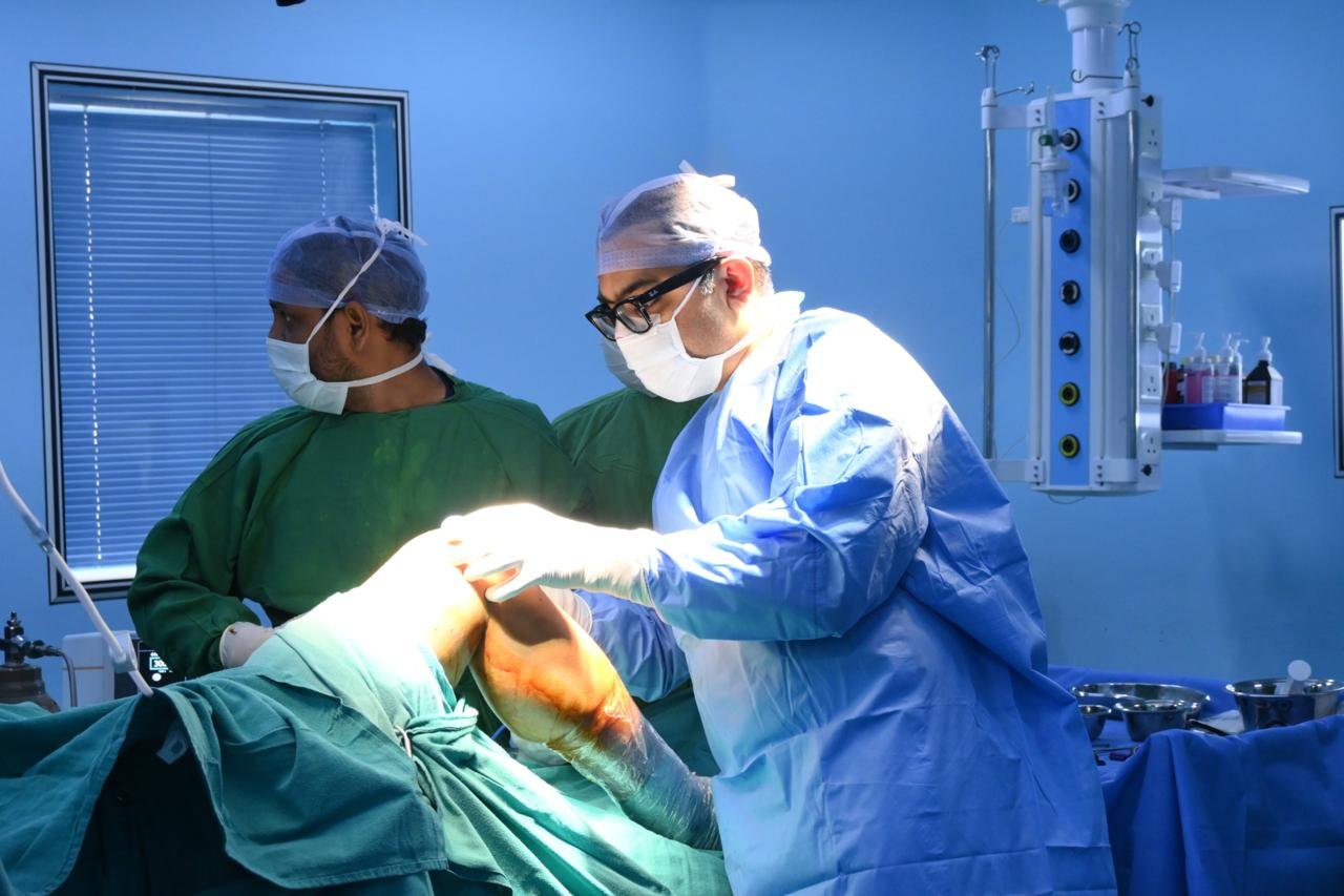 Best Knee Surgeon In Gondia